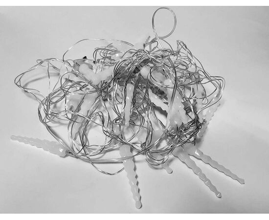 Гірлянда LED бурулька біла 5м, Модель: 0, зображення 3 | Доставка квітів Шарм24